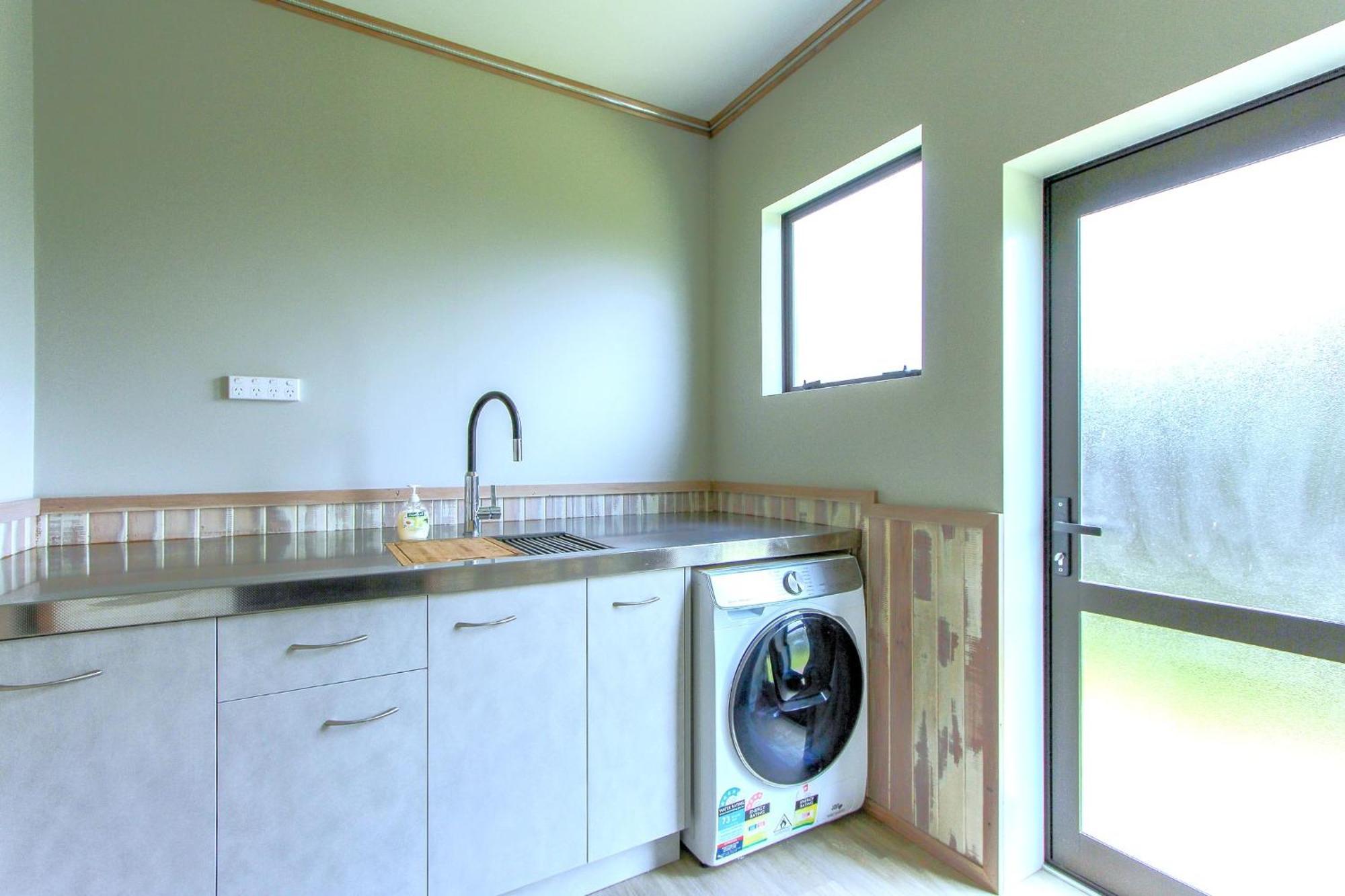 Spacious Retreat With Mountain View روتوروا المظهر الخارجي الصورة